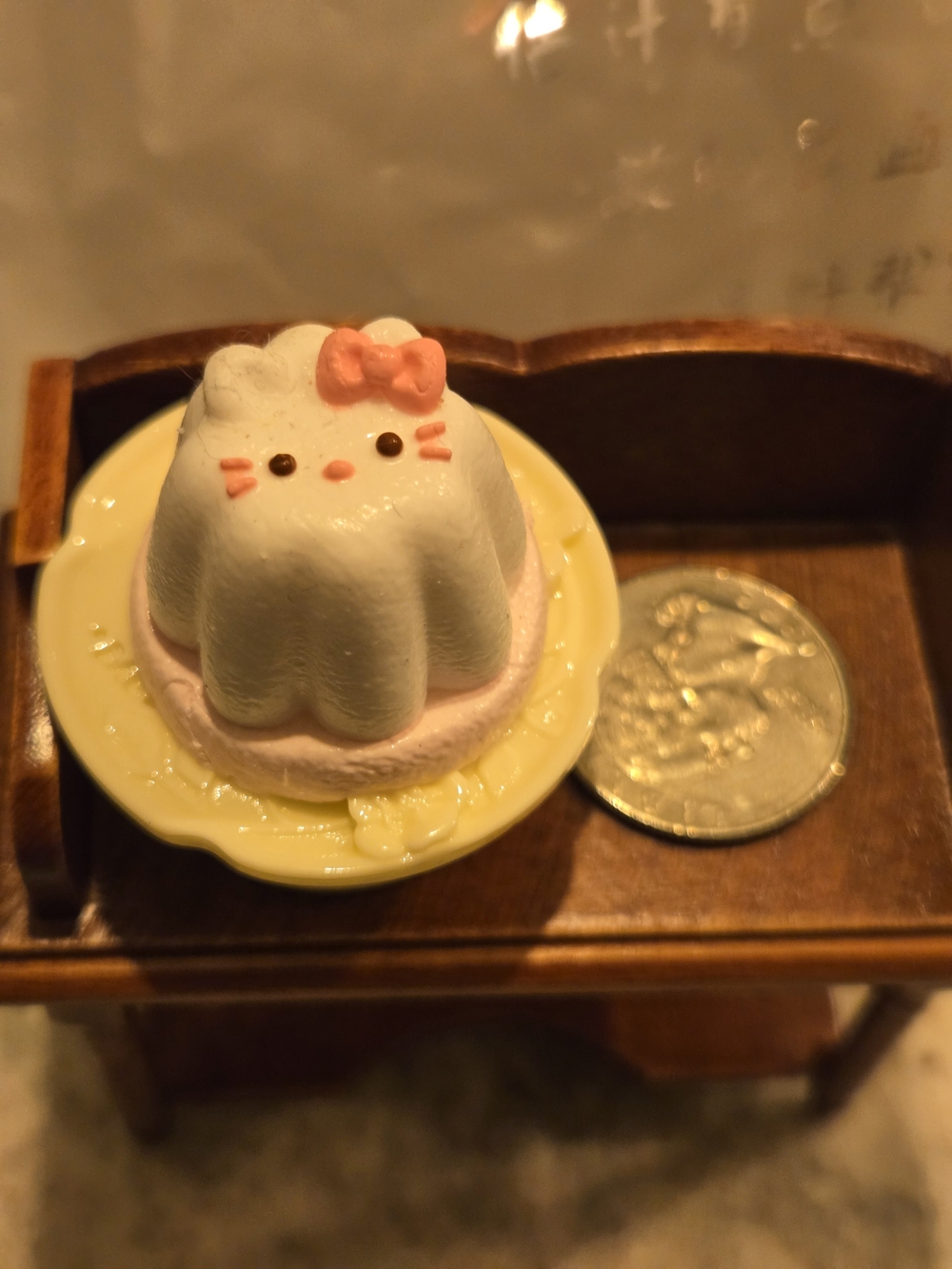 Mini Squishy Hello Kitty - Picture 5 of 8